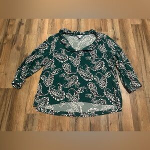 Crown & Ivy Green & Pink Paisley 3/4 Sleeve Top